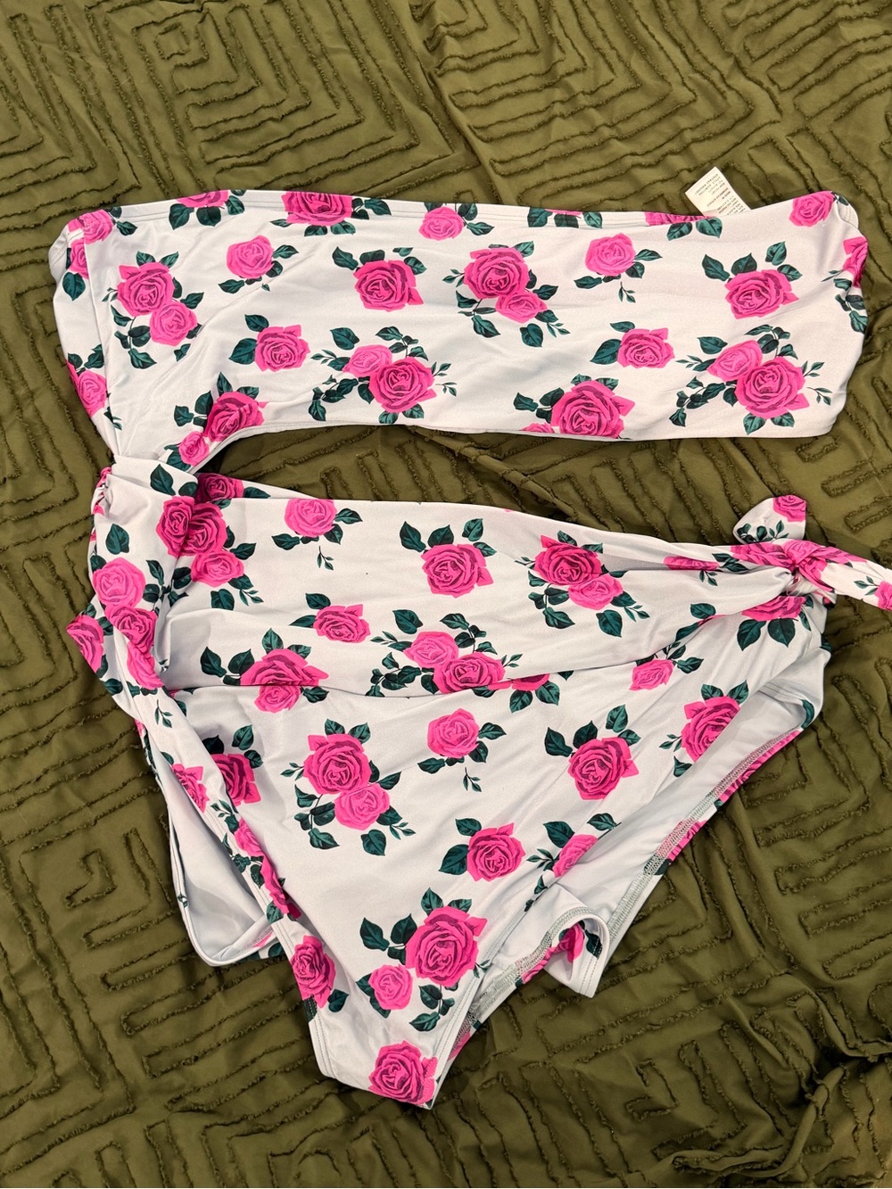 Good American Vintage Rose Print One-Shoulder Monokini Swim